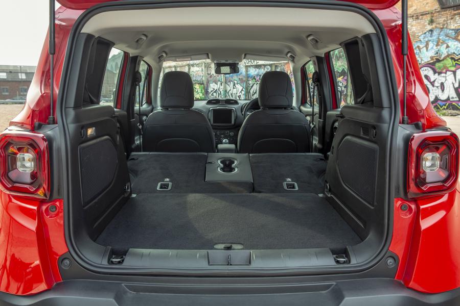Багажник Jeep Renegade Limited (BU) 2018 года  (UK) (фото 18 из 41)